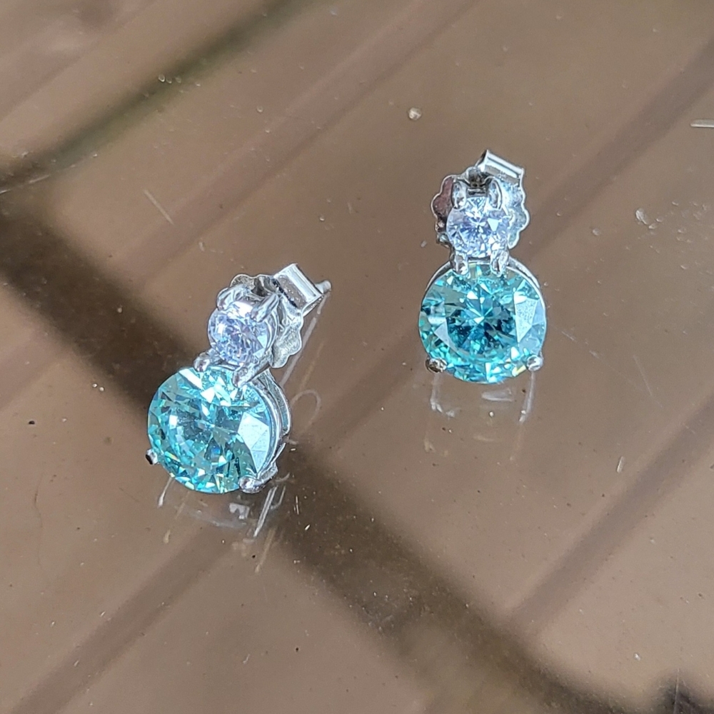 Aqua & White Absolute gemstones & Sterling earrings, 1/2"